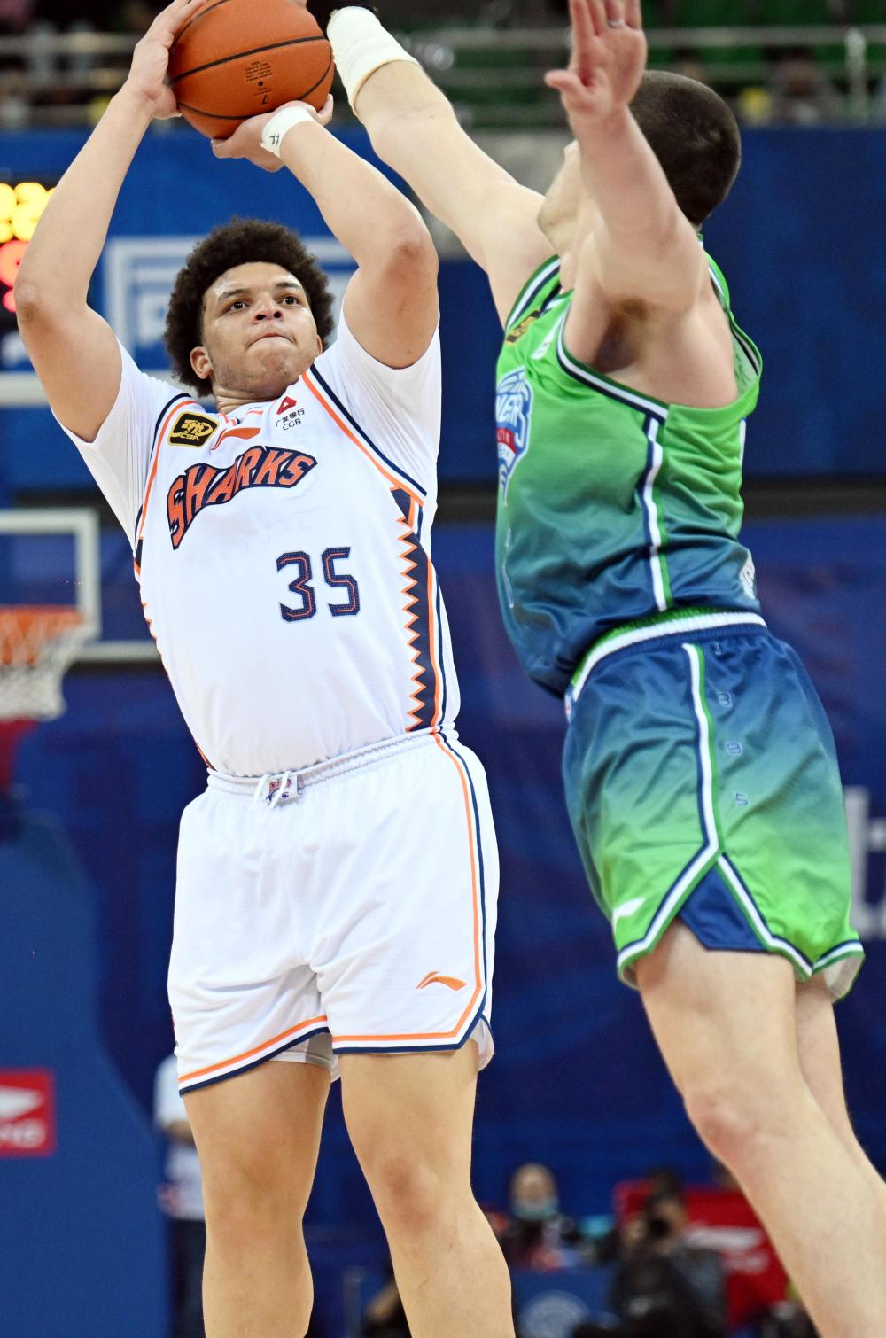 ewc网站 -转折点！上海久事造点机会，CBA季后赛清晨攻防权衡，质疑声仍在，更衣室氛围转暖的简单介绍